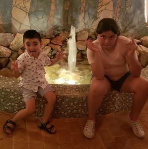 Meet your Posher, Victor